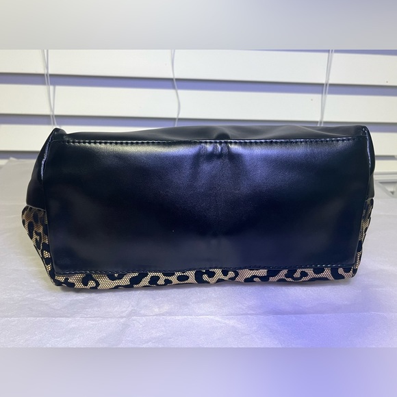 EUC Juicy Couture cosmetic bag - Picture 7 of 8